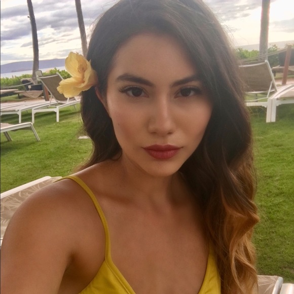 Meet your Posher, Olivia - Picture 1 of 1